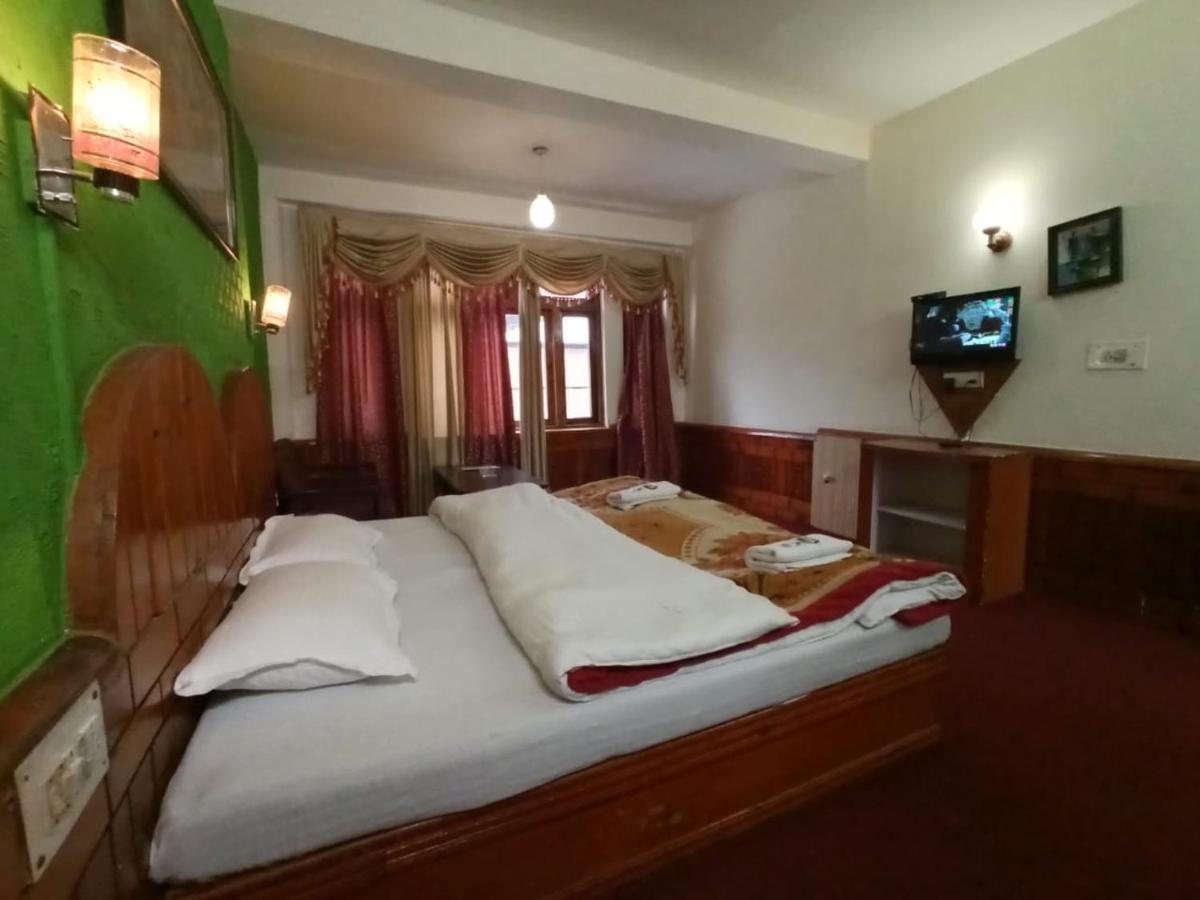 Hotel Him View Манали Экстерьер фото
