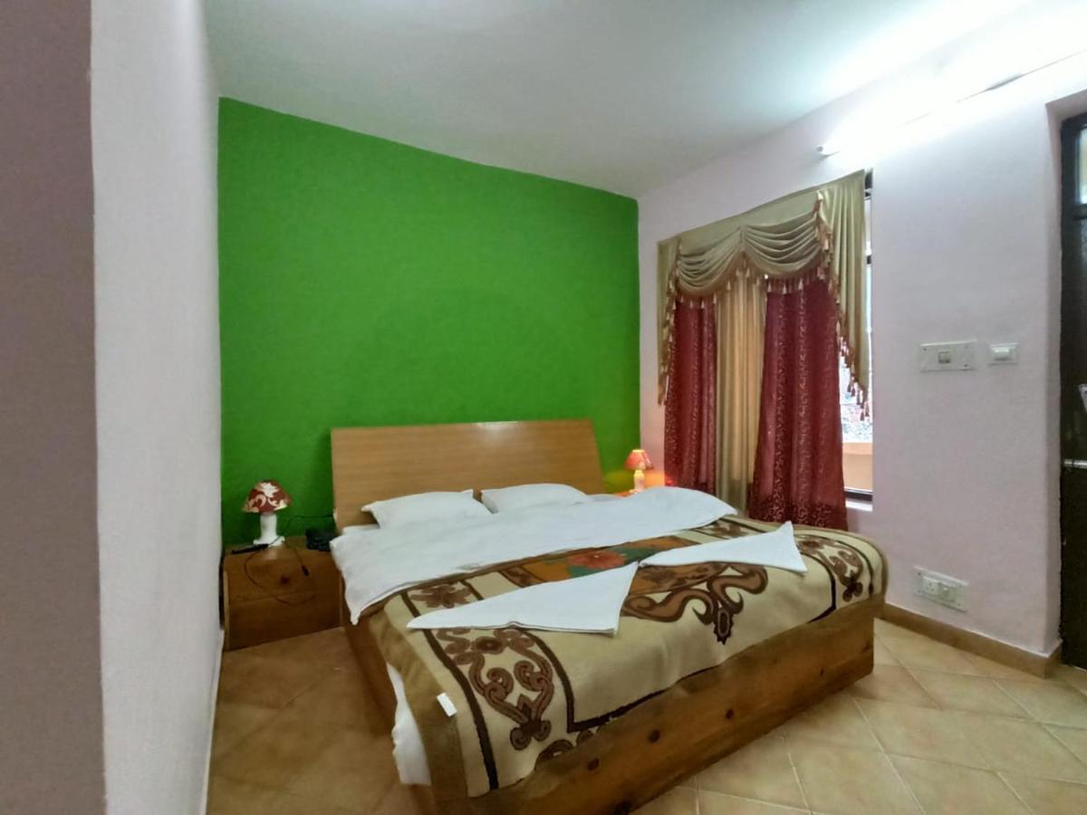Hotel Him View Манали Экстерьер фото