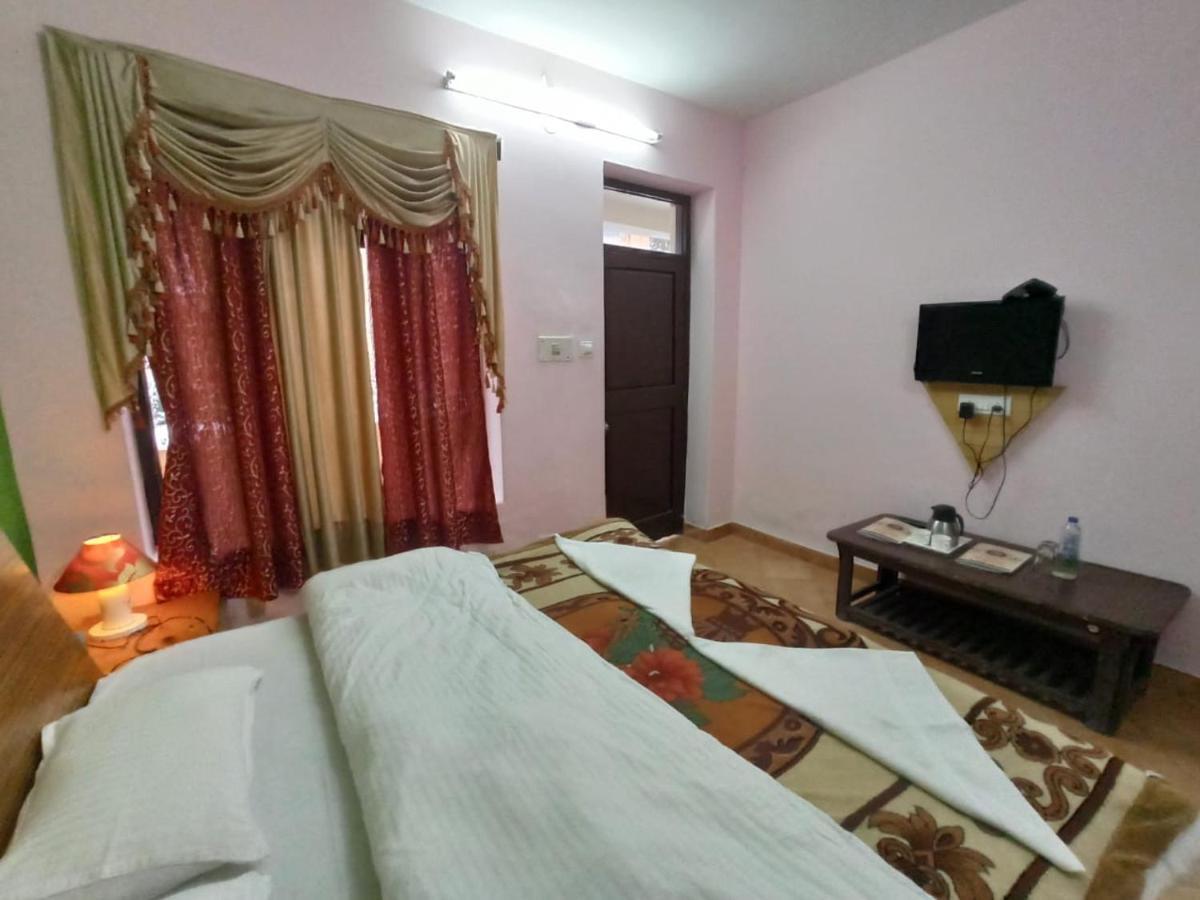 Hotel Him View Манали Экстерьер фото